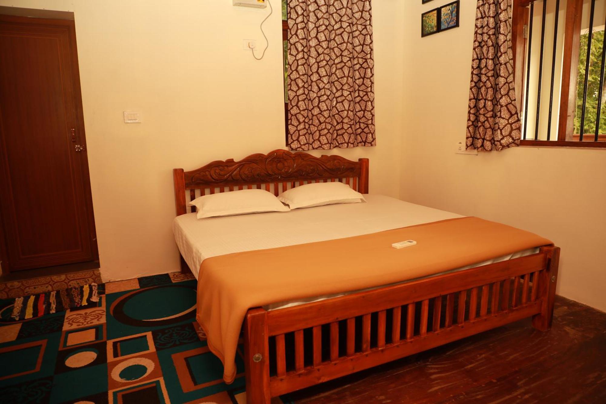 Kovalam Lake View Villa Vellayani エクステリア 写真