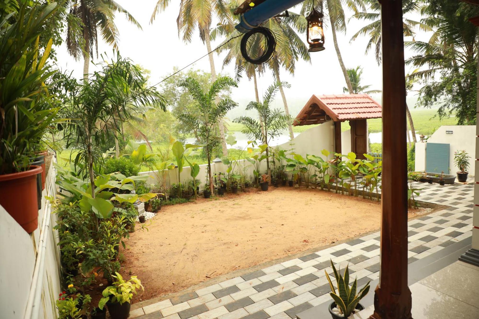 Kovalam Lake View Villa Vellayani エクステリア 写真