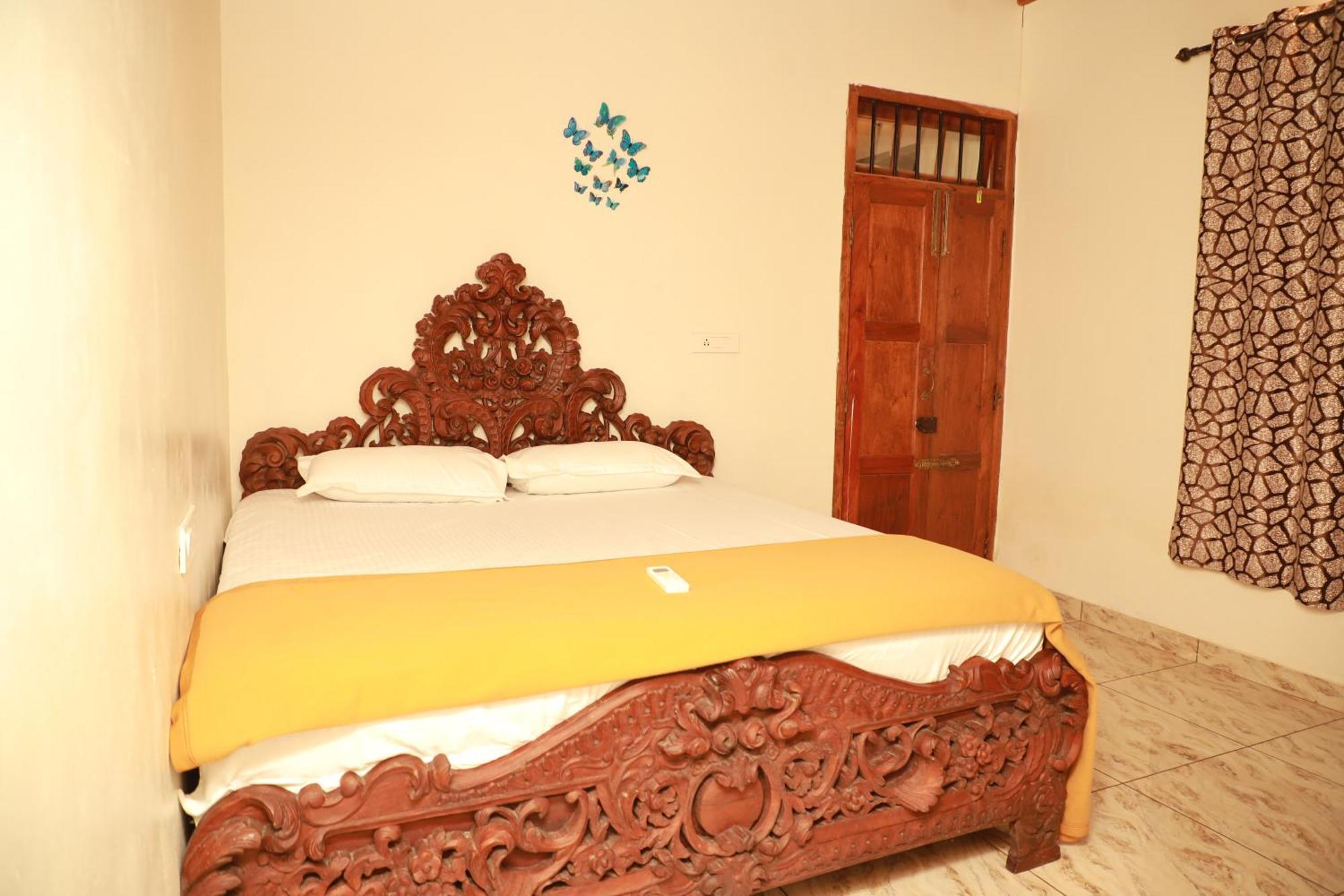 Kovalam Lake View Villa Vellayani エクステリア 写真