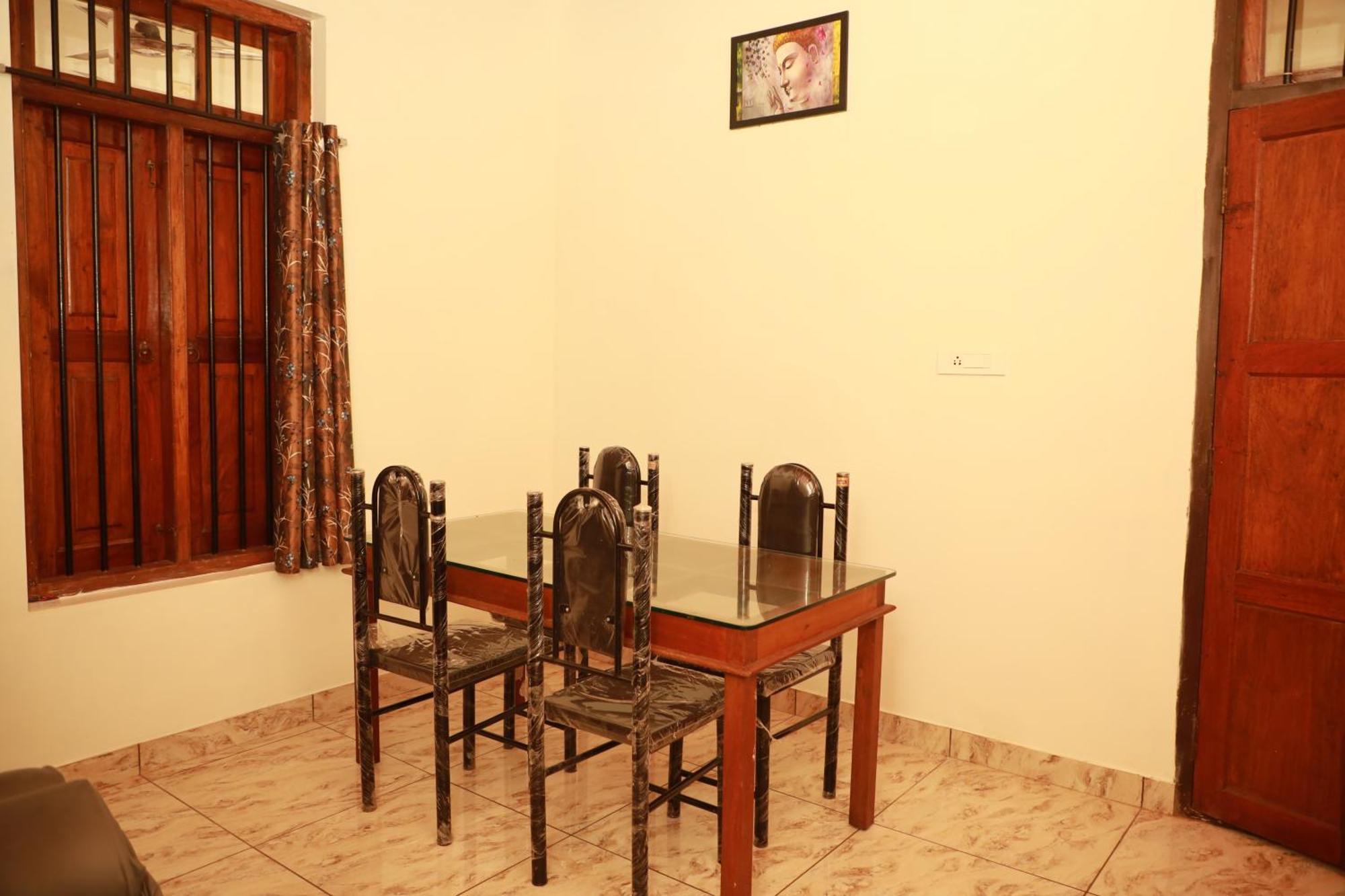 Kovalam Lake View Villa Vellayani エクステリア 写真