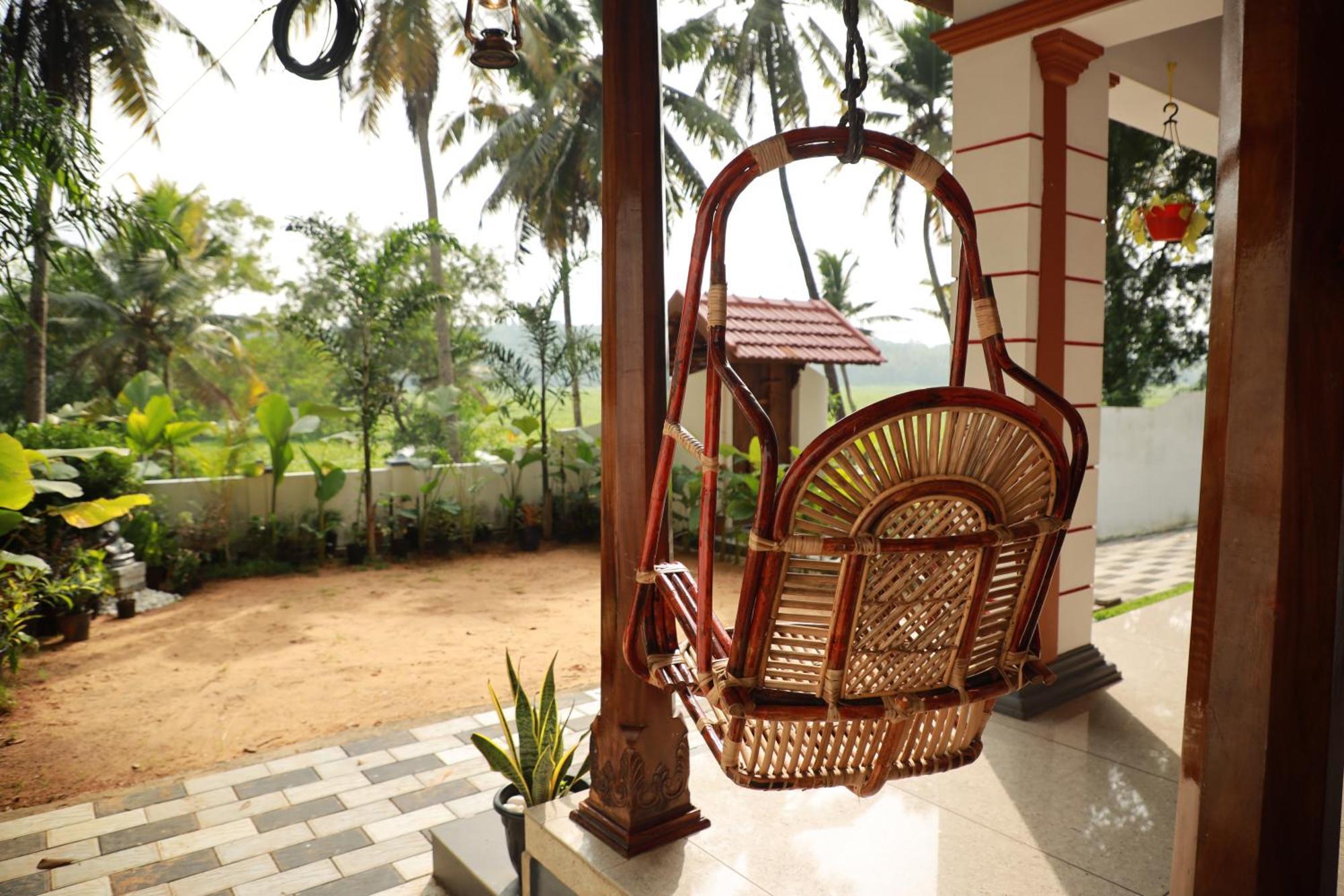 Kovalam Lake View Villa Vellayani エクステリア 写真