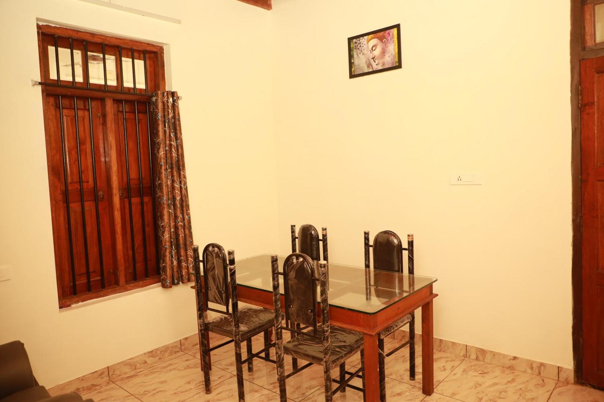 Kovalam Lake View Villa Vellayani エクステリア 写真