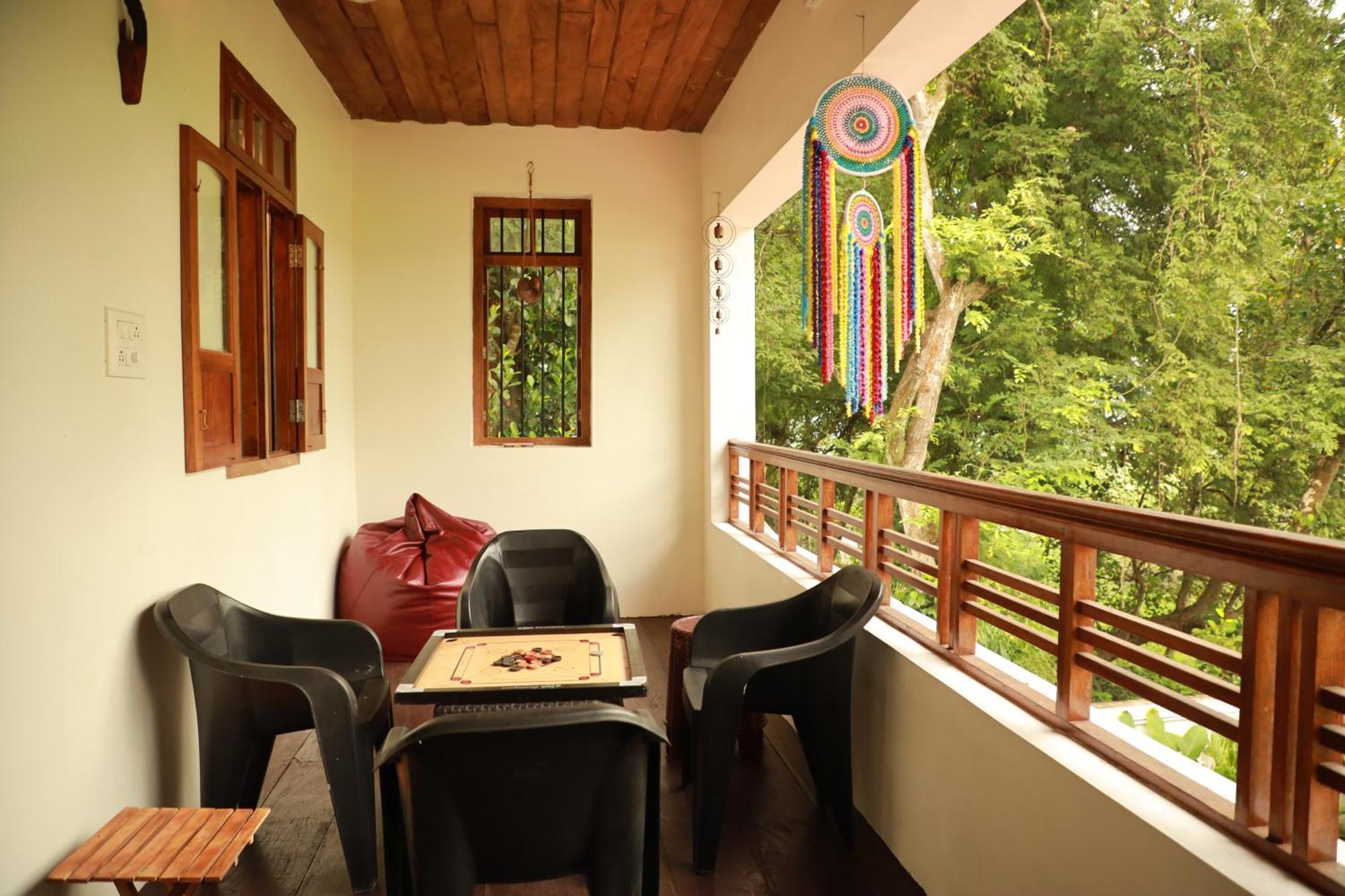 Kovalam Lake View Villa Vellayani エクステリア 写真