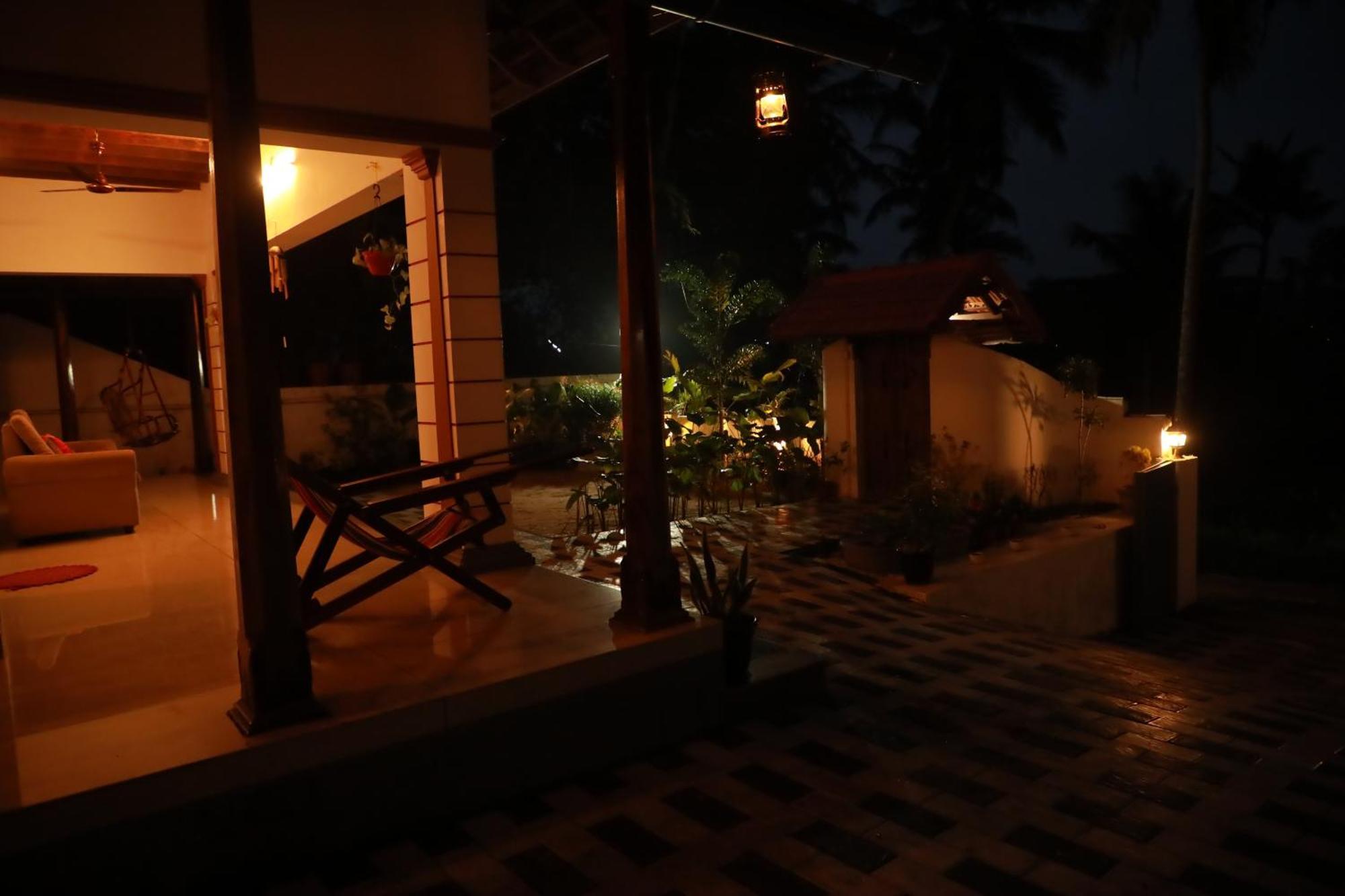 Kovalam Lake View Villa Vellayani エクステリア 写真